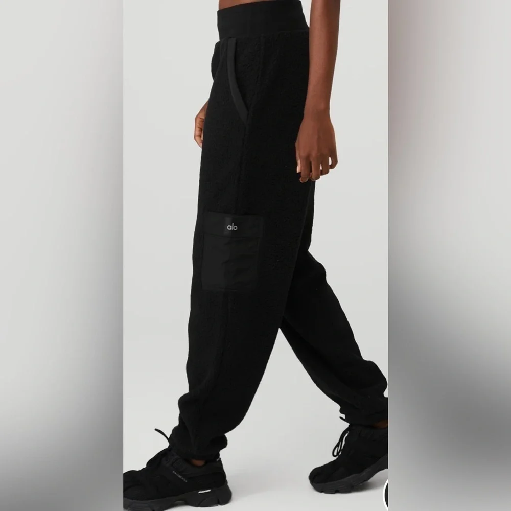CURRENT SEASON Alo Micro Sherpa High-Waist Solstice Sweatpant NWT